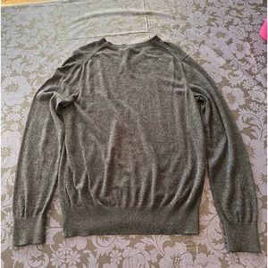 Lightly worn medium BananaRepublic unisex v-neck long sleeve knit, dark blue